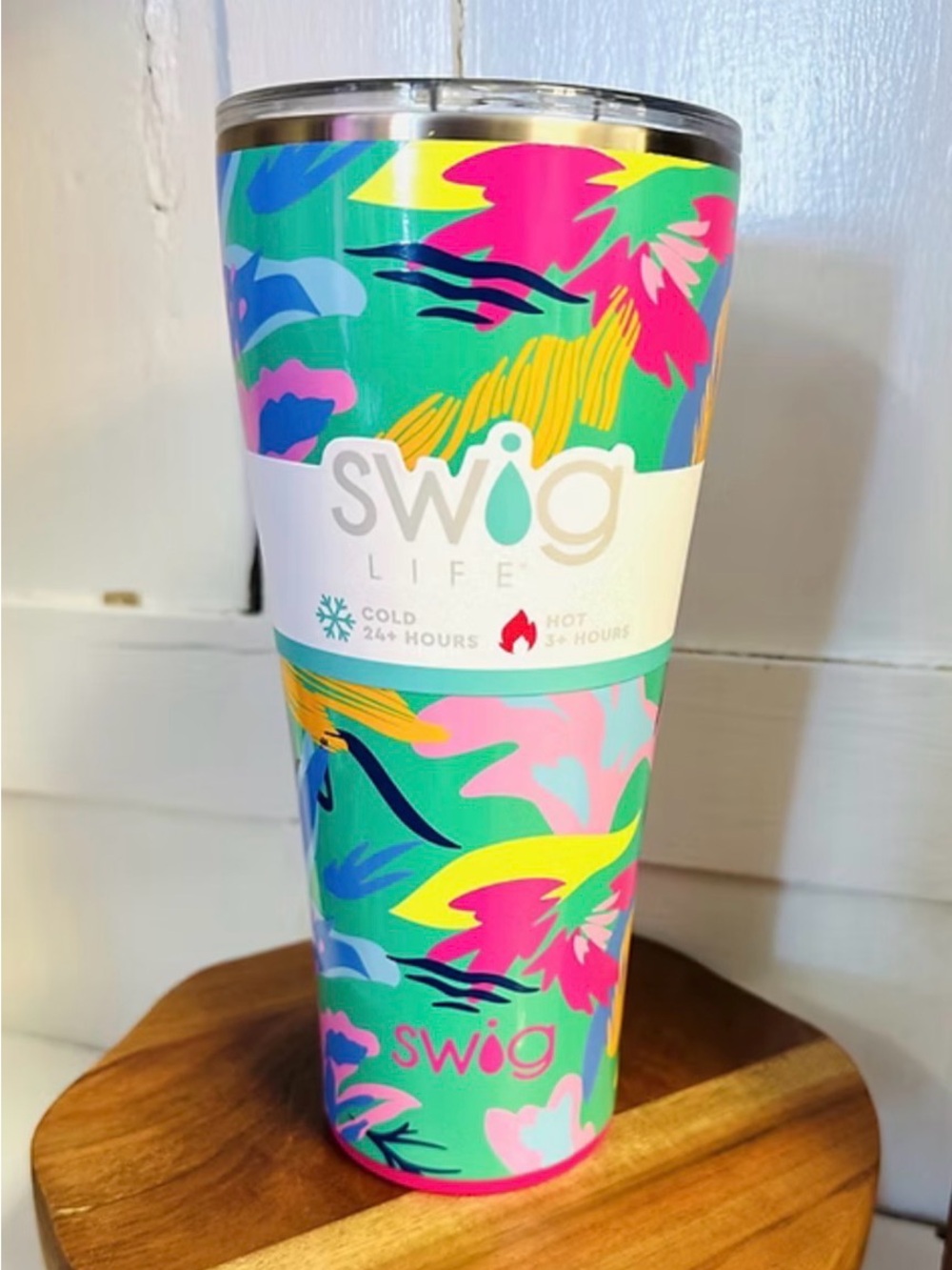 Swig Life 32 oz Life in Paradise tumbler